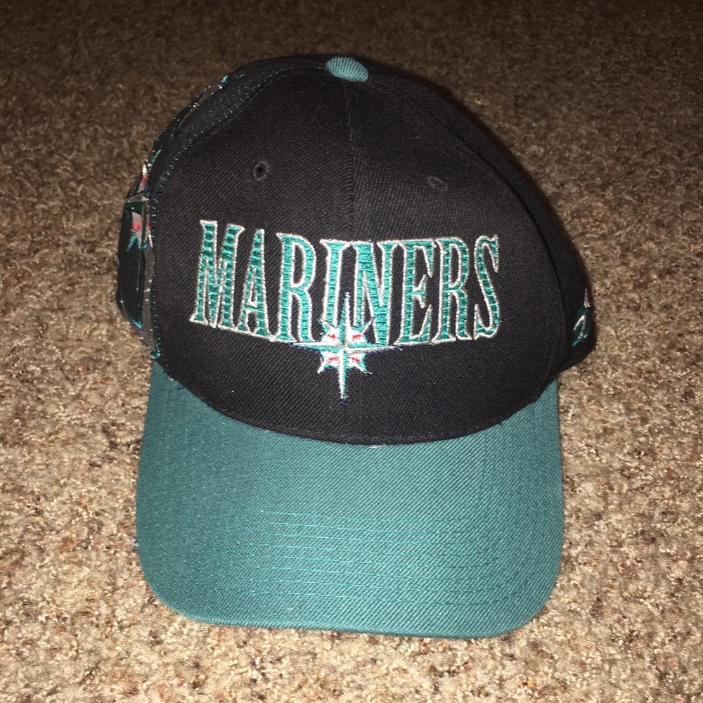 Mariners Embroidered Dad Hat SnapBack